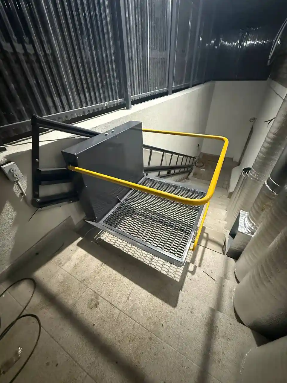 Інвалідний підйомник для сходів в укриття та інші установи